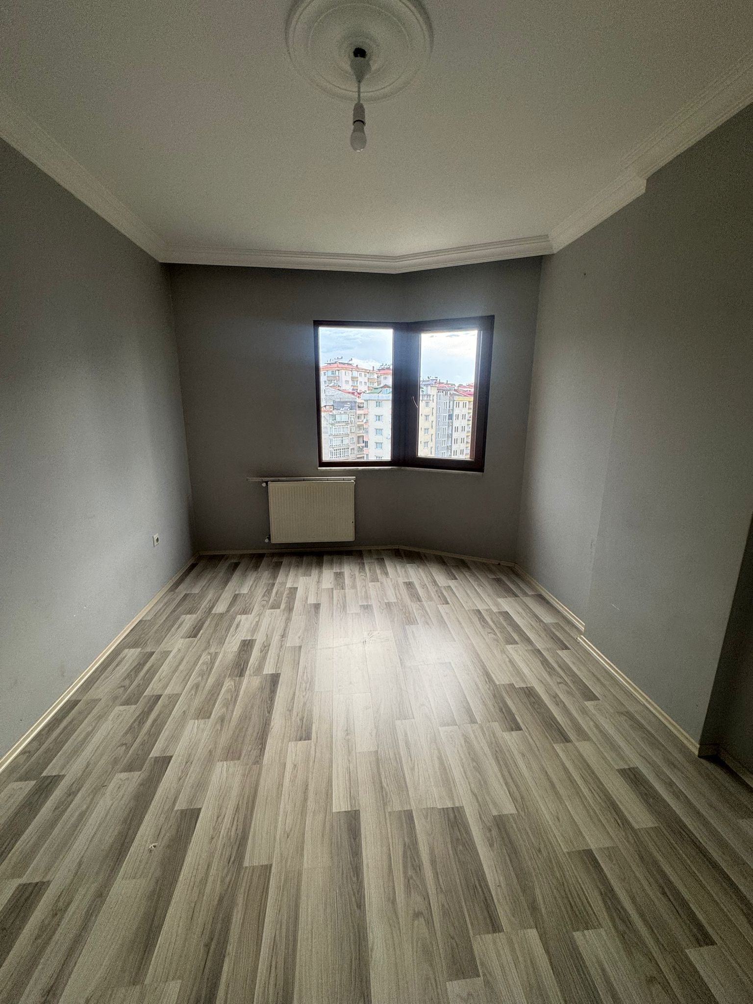MABEL'DEN MERKEZİ KONUMDA GENİŞ FIRSAT 3+1 DOĞALGAZLI DAİRE